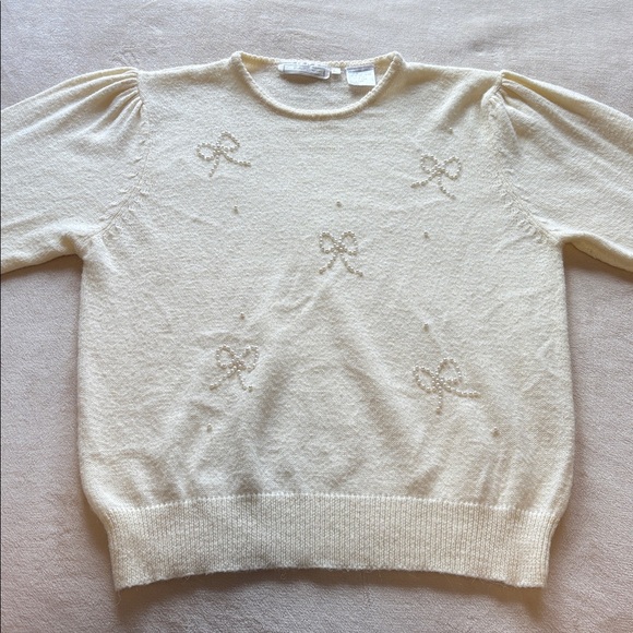 Vintage 90s Eaton Sweater Pearls Bows and Puckered Sleeves Made in Taiwan Large - Picture 10 of 10